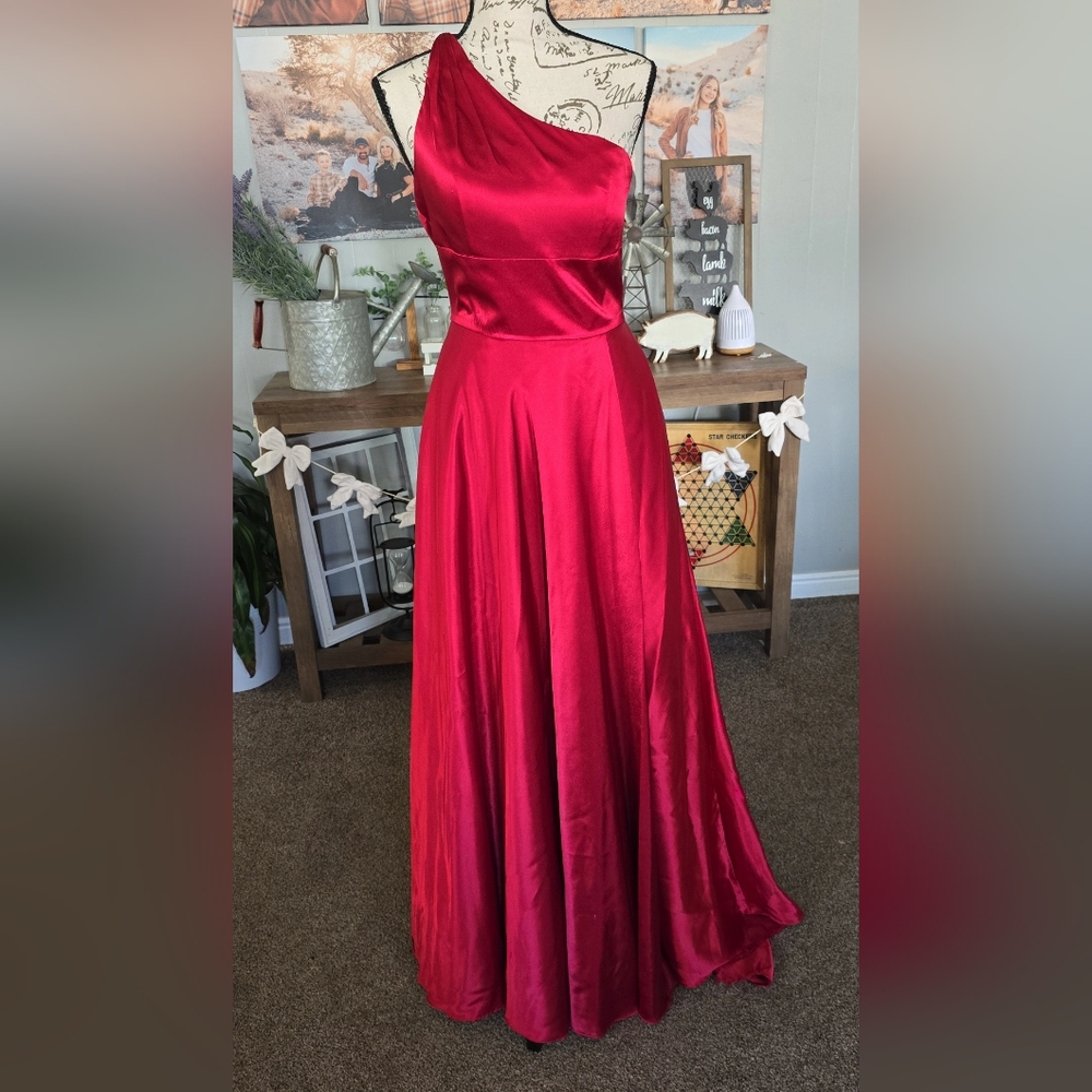 Sherri Hill One-Shoulder Red Gown